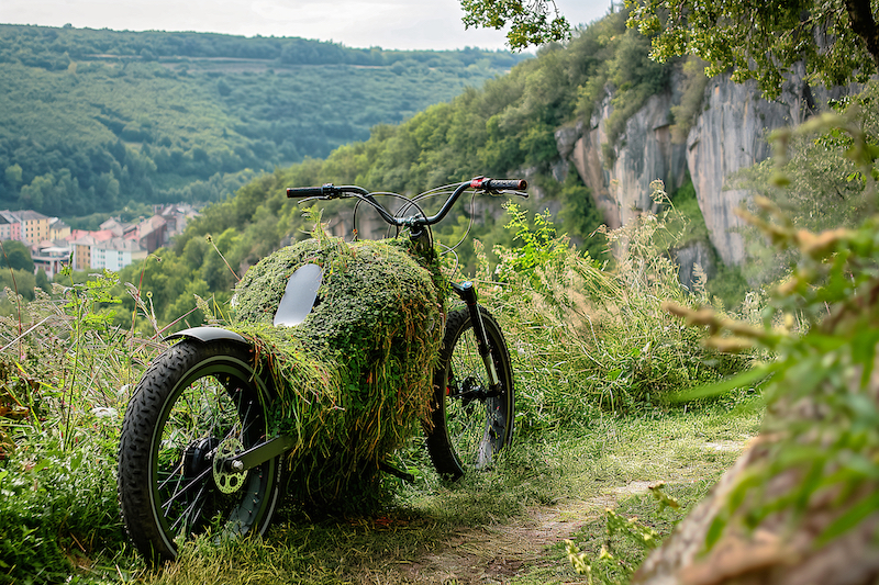 Mobilité verte, image de l'Aveyron créée avec une intelligence artificielle, Midjourney, i-aveyron.fr